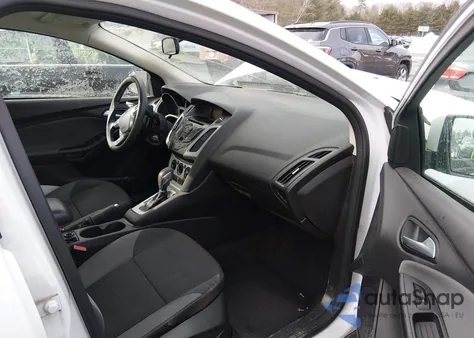 2012 Ford Focus Se z USA, uszkodzony, nr VIN 1FAHP3F27CL344152